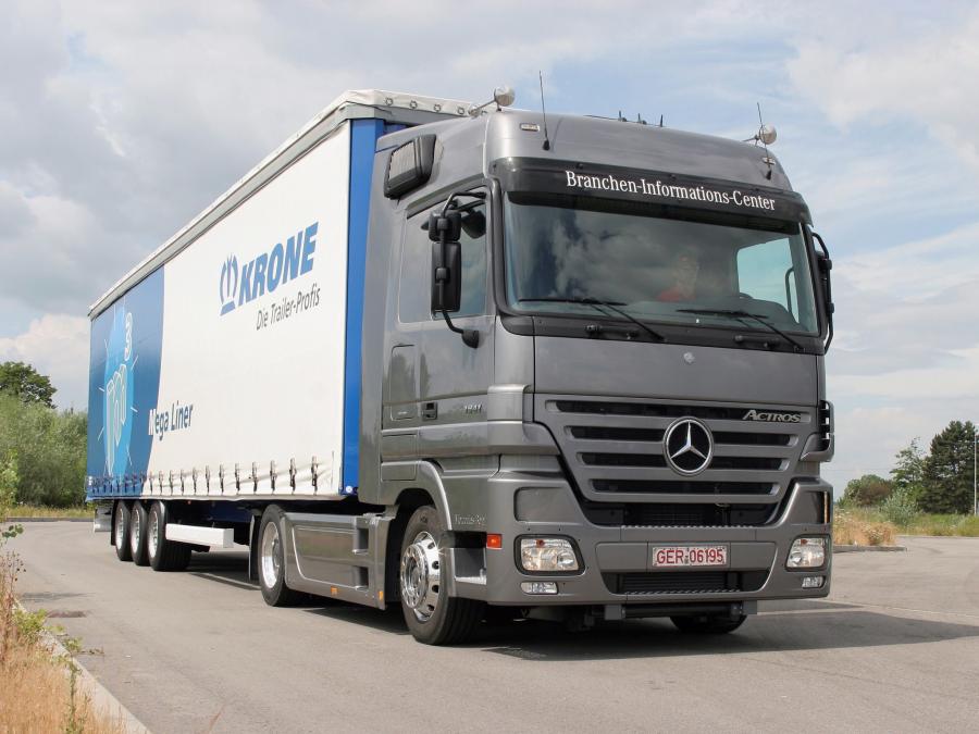  Mercedes-Benz Actros 1841 2002 года  (фото 5 из 9)